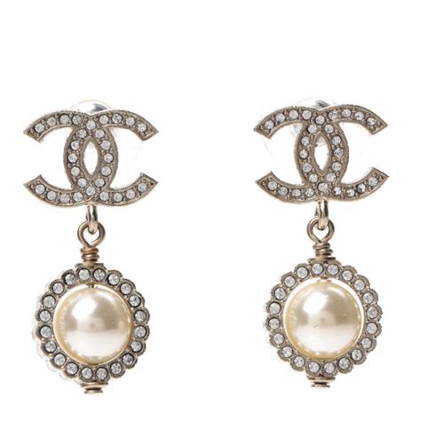 chanel earrings euro price.